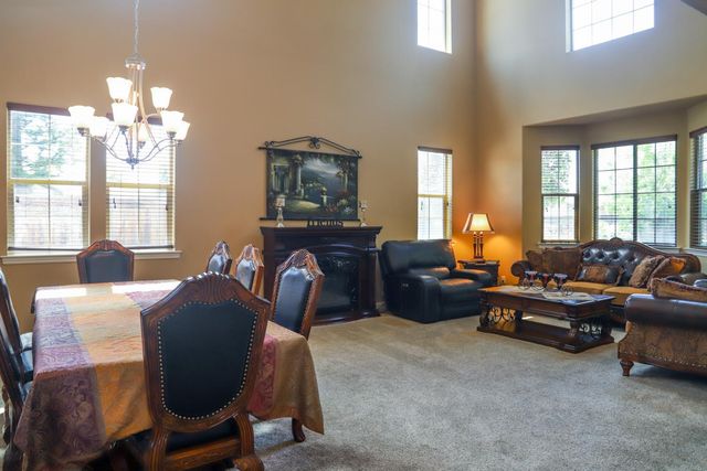 4292 N Gregory Avenue, Fresno, CA 93722
