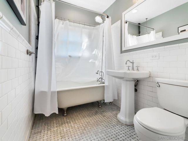 248 W 9Th Ave, Escondido, CA 92025