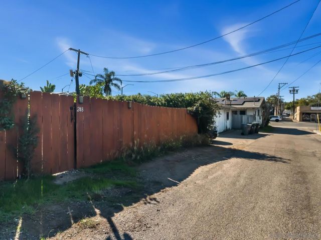 248 W 9Th Ave, Escondido, CA 92025