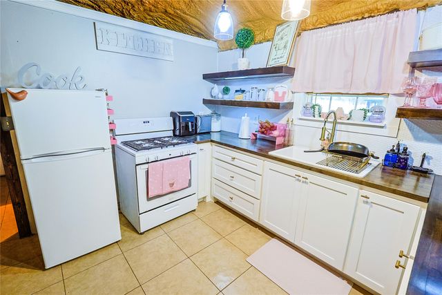 9625 State Highway 220, Hico, TX 76457