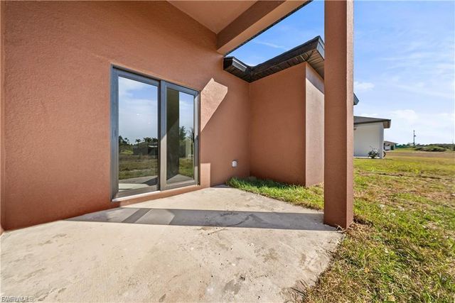 2222 Kenneth AVE S, Lehigh Acres, FL 33973