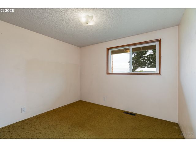75093 TOWNSEND Rd, Rainier, OR 97048