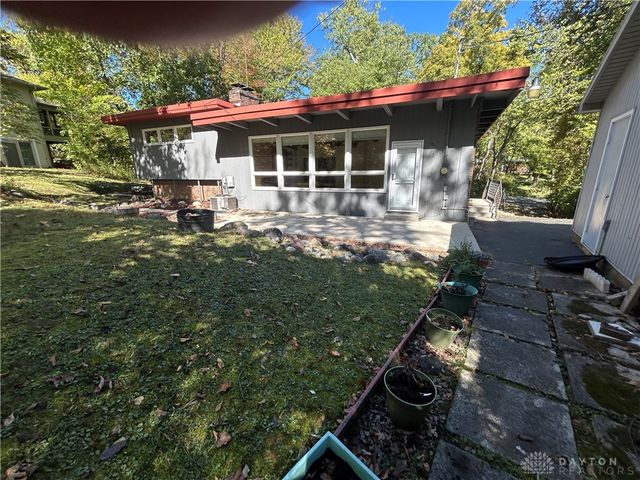 1535 Winding Trail, Springfield, OH 45503