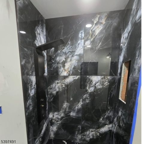 49 Northwood Rd, Hopatcong Boro, NJ 07849