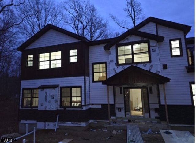 49 Northwood Rd, Hopatcong Boro, NJ 07849