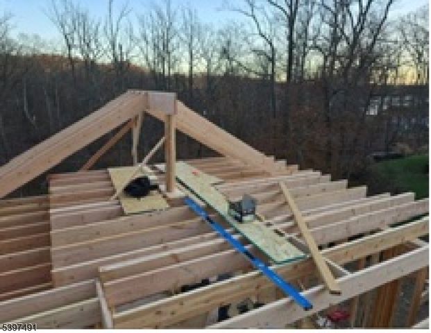 49 Northwood Rd, Hopatcong Boro, NJ 07849