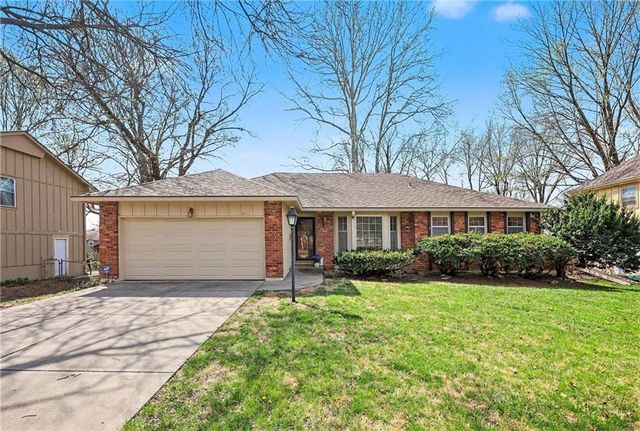 8411 W 87th Street, Overland Park, KS 66212