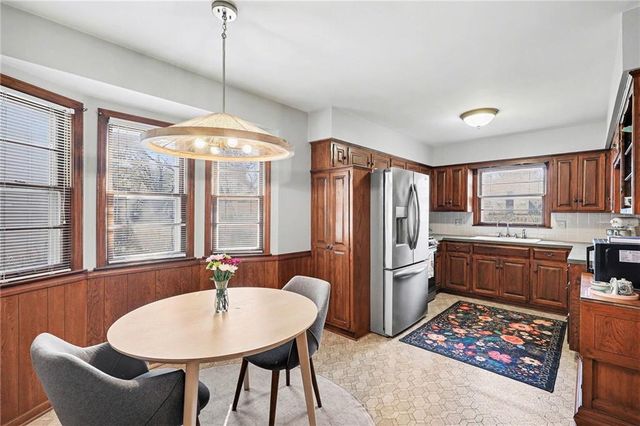 8411 W 87th Street, Overland Park, KS 66212