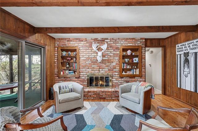 8411 W 87th Street, Overland Park, KS 66212