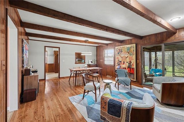 8411 W 87th Street, Overland Park, KS 66212