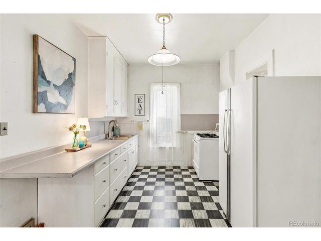 252 W Irvington Pl, Denver, CO 80223