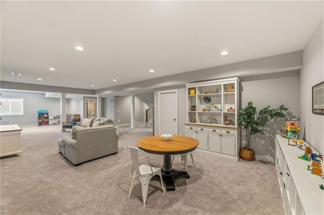 12314 W 169th Terrace, Overland Park, KS 66221