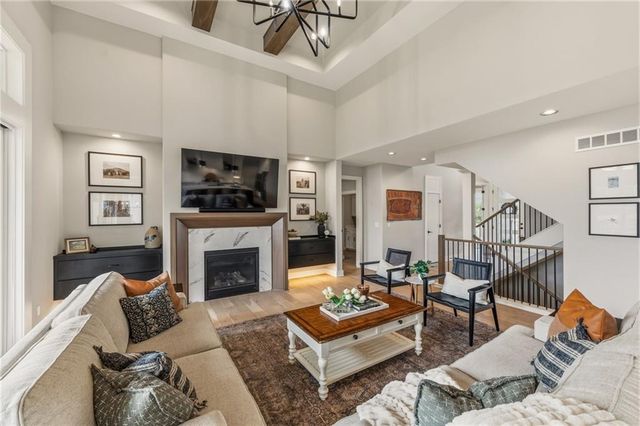 12314 W 169th Terrace, Overland Park, KS 66221