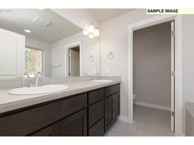 2016 Henderson Way, Longview, WA 98632