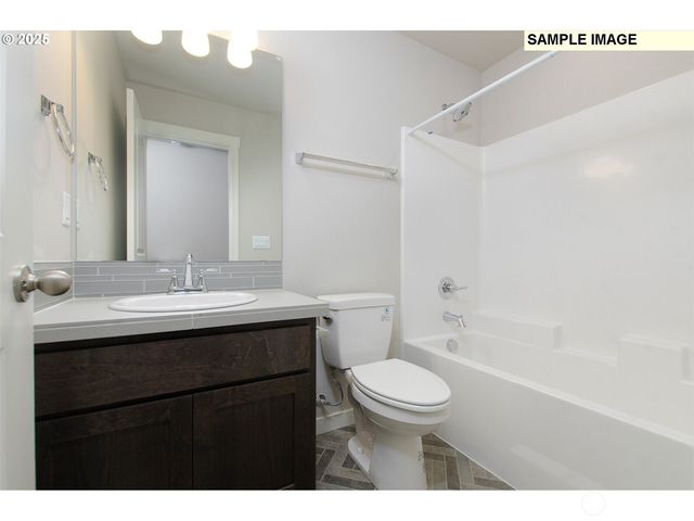 2016 Henderson Way, Longview, WA 98632