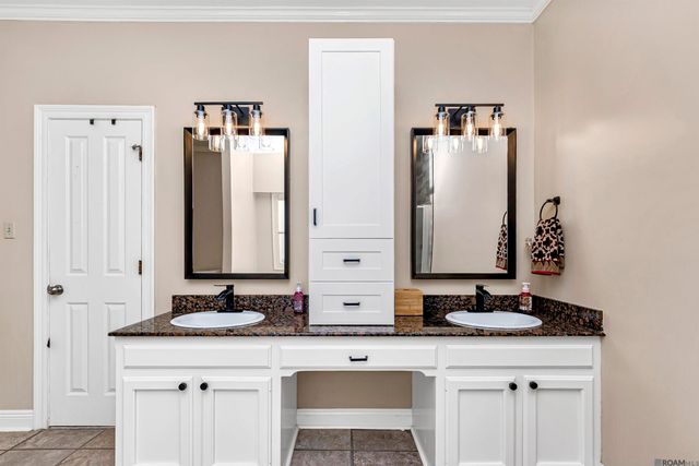 10841 Classique Dr, Baton Rouge, LA 70815