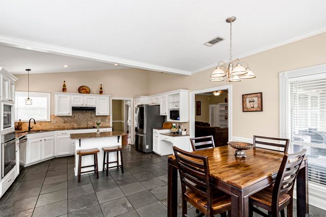 10841 Classique Dr, Baton Rouge, LA 70815