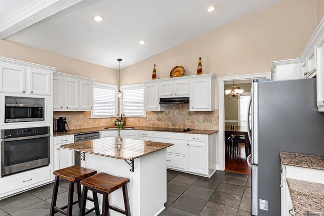 10841 Classique Dr, Baton Rouge, LA 70815