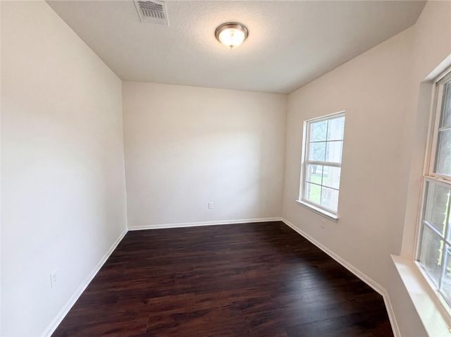706 Luna Vista DR, Hutto, TX 78634