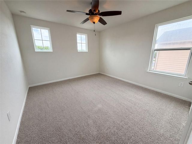 706 Luna Vista DR, Hutto, TX 78634