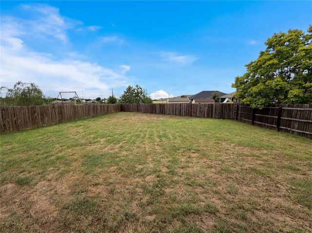 706 Luna Vista DR, Hutto, TX 78634