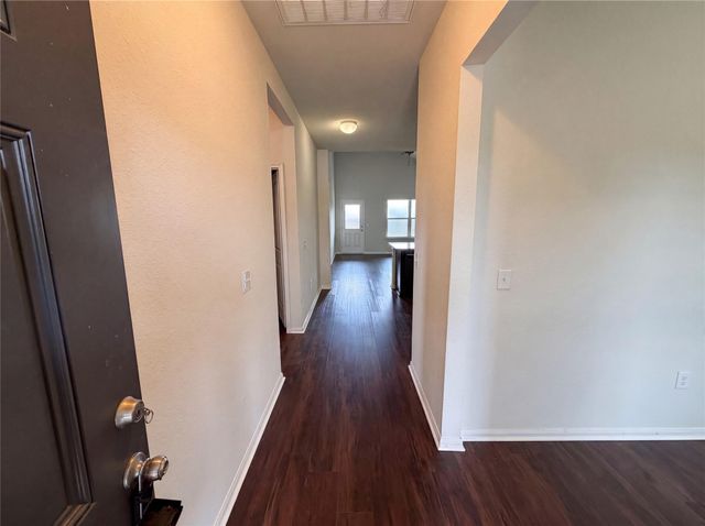 706 Luna Vista DR, Hutto, TX 78634