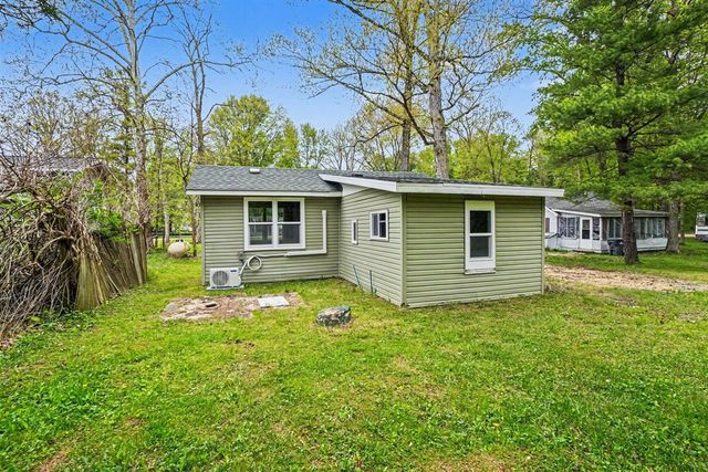 4206 S Shore Drive, Allegan, MI 49010