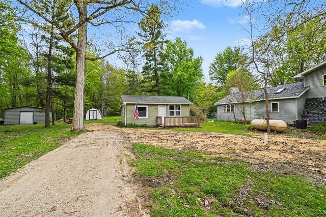 4206 S Shore Drive, Allegan, MI 49010