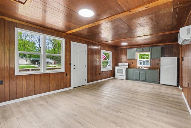 4206 S Shore Drive, Allegan, MI 49010