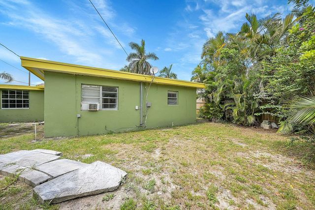 1645 W 31st Street, Riviera Beach, FL 33404