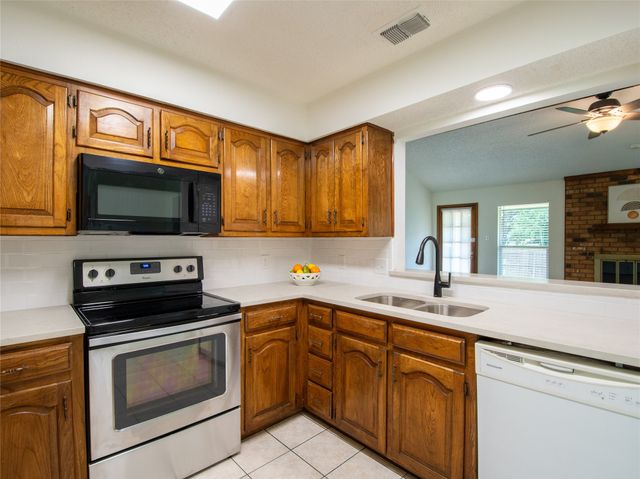 1719 Sagebrush Trail, Grapevine, TX 76051