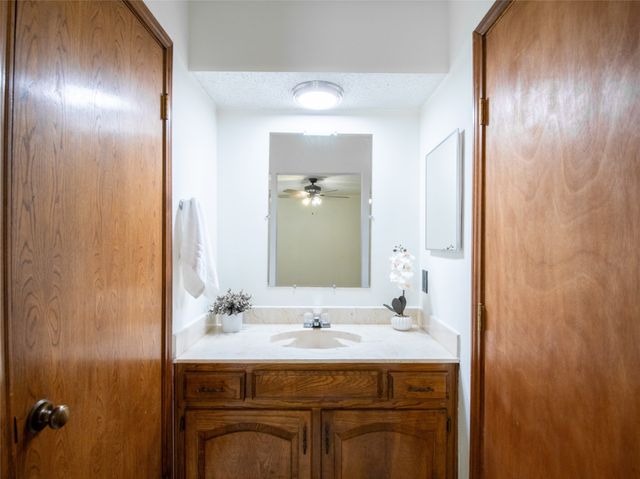 1719 Sagebrush Trail, Grapevine, TX 76051