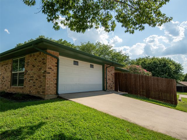 1719 Sagebrush Trail, Grapevine, TX 76051
