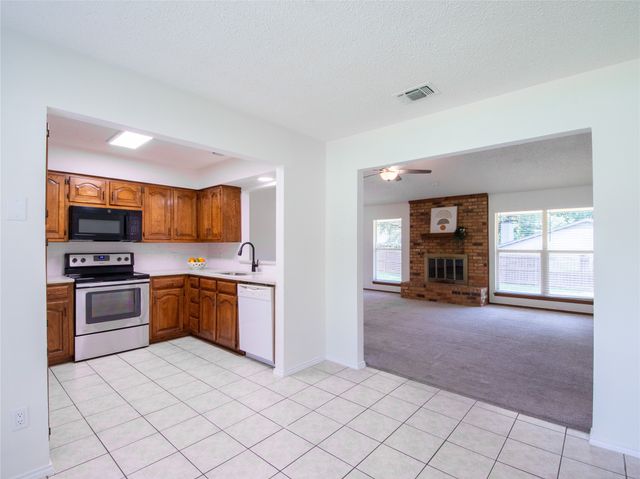 1719 Sagebrush Trail, Grapevine, TX 76051
