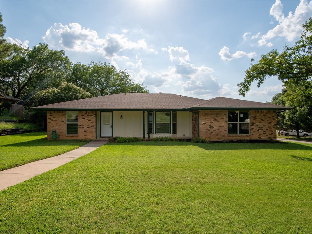 1719 Sagebrush Trail, Grapevine, TX 76051
