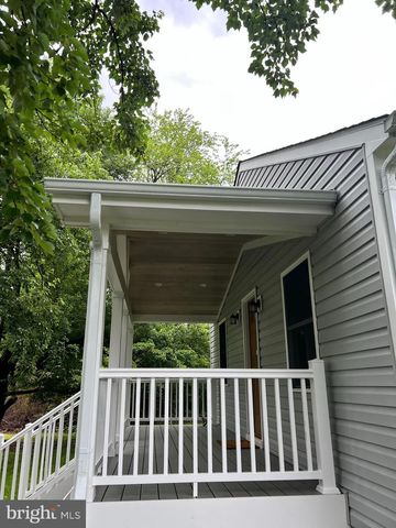 34 HORNETS NEST LN, Fredericksburg, VA 22405