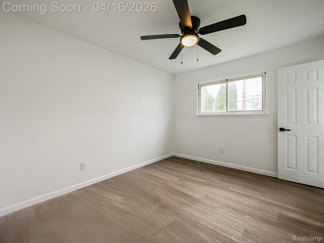 32209 Eastway Street, Roseville, MI 48066