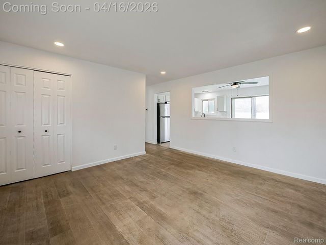 32209 Eastway Street, Roseville, MI 48066