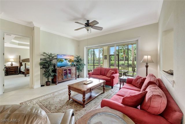 9193 Quartz LN 102, Naples, FL 34120