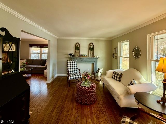 8 Spencer St, Stanhope Boro, NJ 07874