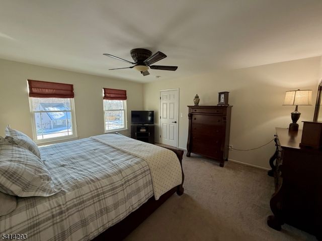 8 Spencer St, Stanhope Boro, NJ 07874