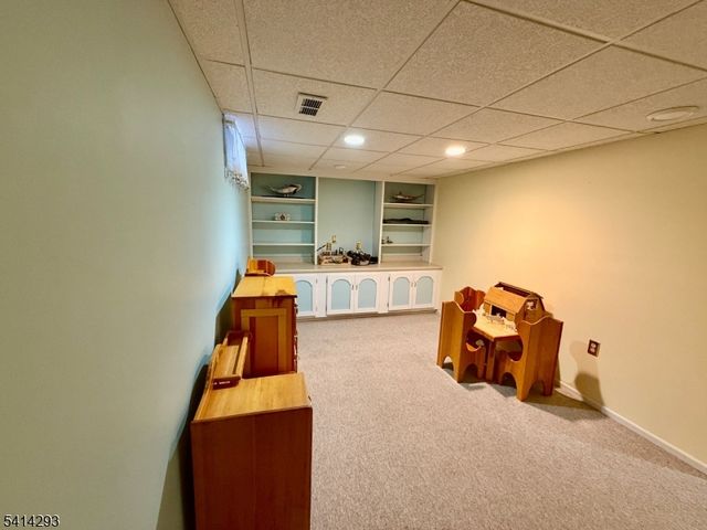 8 Spencer St, Stanhope Boro, NJ 07874