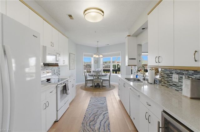 1024 Porte Harbour Arch Apt 104, Hampton, VA 23664