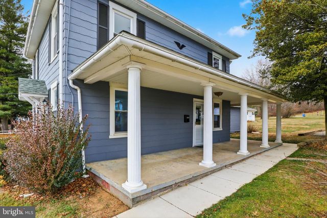 315 W RAILROAD AVE, Shrewsbury, PA 17361