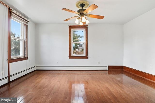 315 W RAILROAD AVE, Shrewsbury, PA 17361