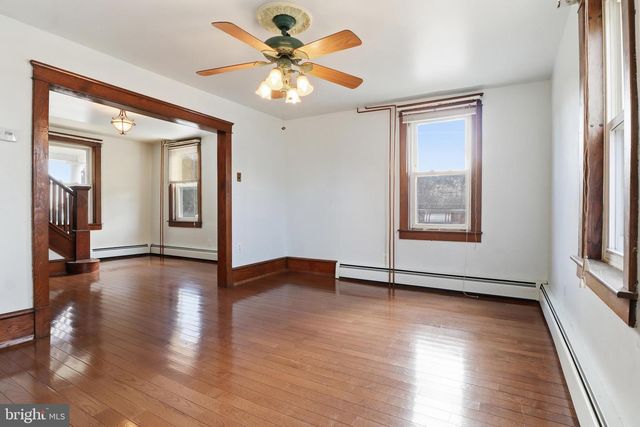 315 W RAILROAD AVE, Shrewsbury, PA 17361