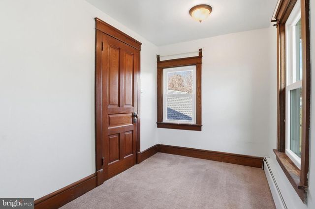 315 W RAILROAD AVE, Shrewsbury, PA 17361