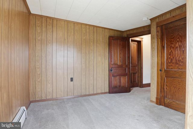 315 W RAILROAD AVE, Shrewsbury, PA 17361