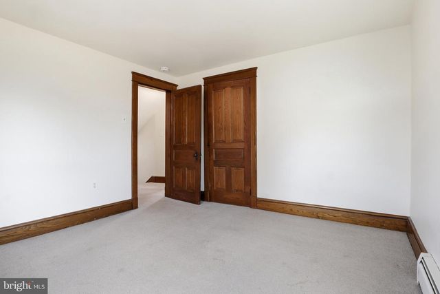 315 W RAILROAD AVE, Shrewsbury, PA 17361