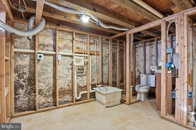 315 W RAILROAD AVE, Shrewsbury, PA 17361